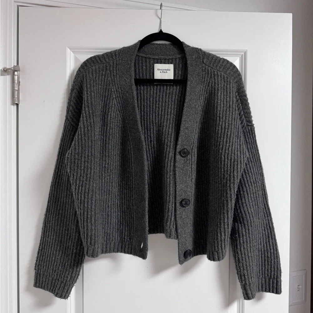 Abercrombie & Fitch Charcoal Ribbed Cardigan - Picture 2 of 4